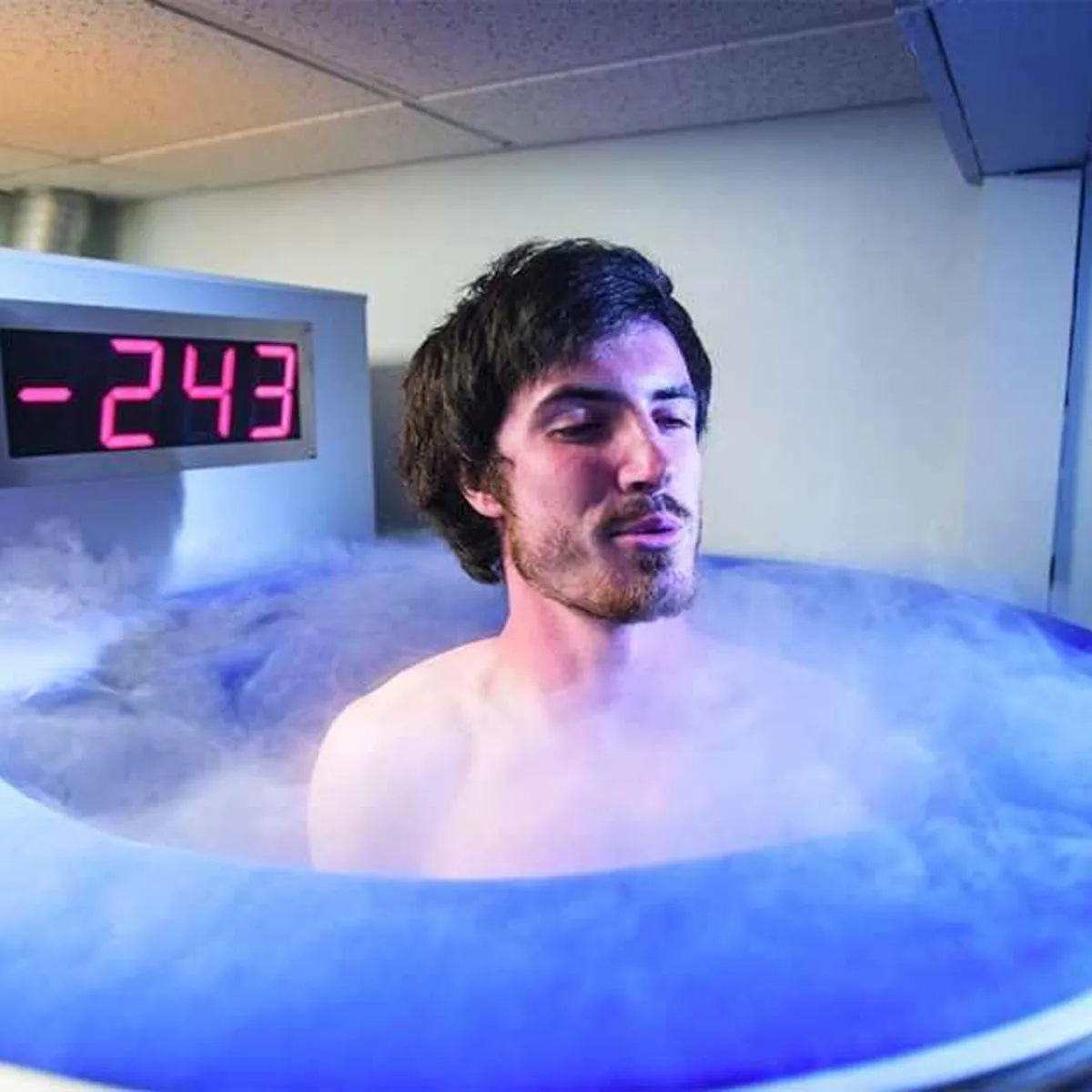 Cryotherapy Bristol vs. Ice Baths: Which Is Better for Athletes?